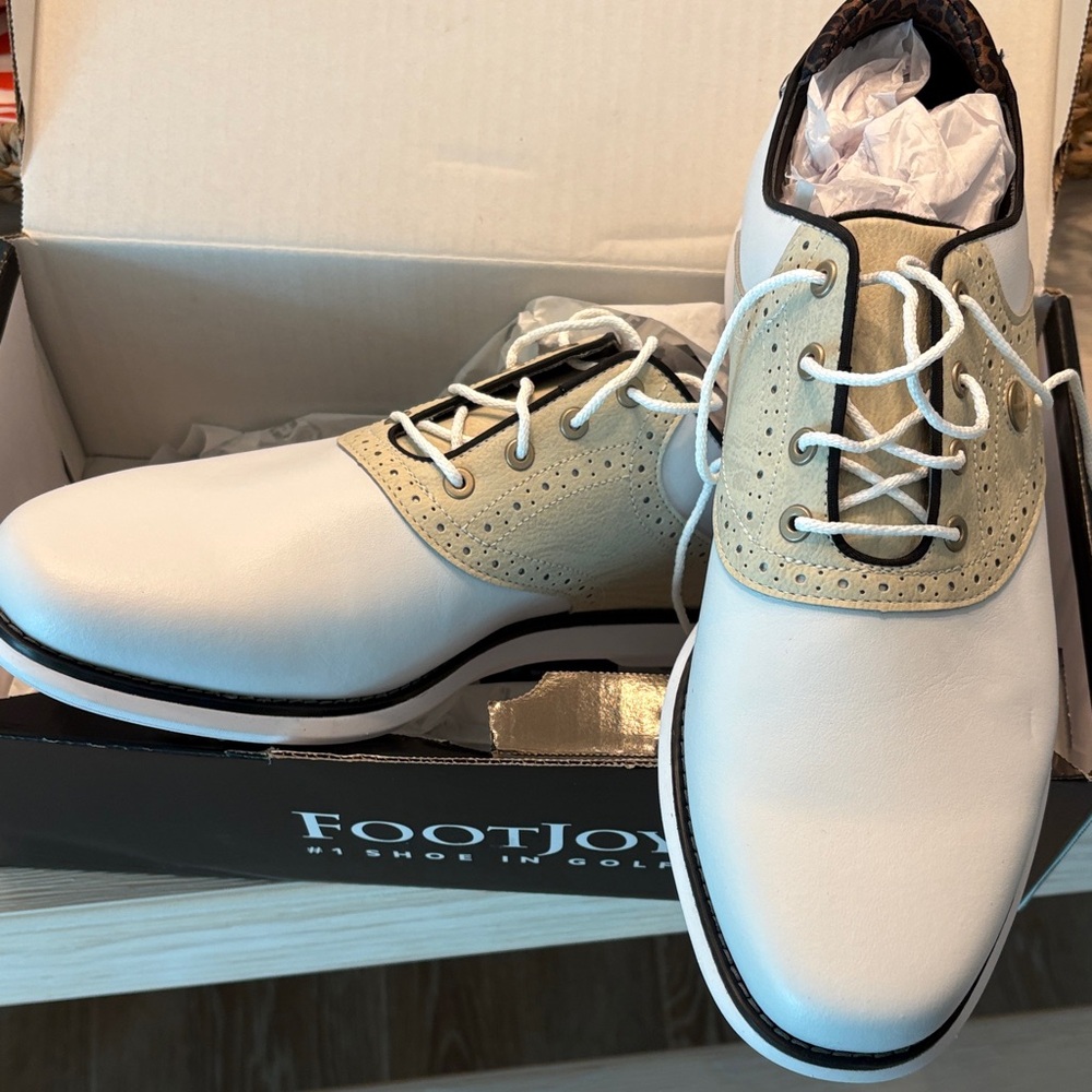Ladies golf shoes FootJoy Classic White and Tan Oxfords size 11